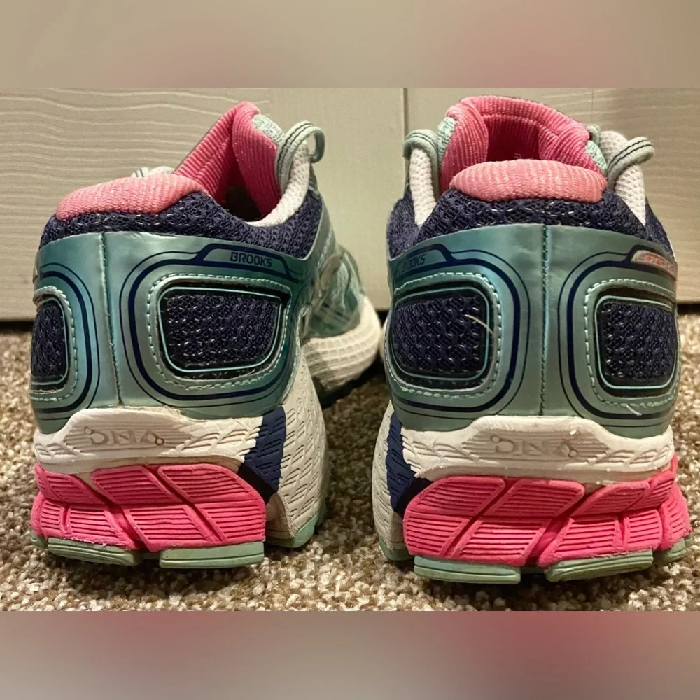 BROOKS Adrenaline GTS 16 Wmn Sz 10 Running Athletic Shoes Aqua Blue Pink